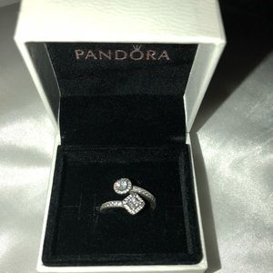 Pandora Abstract Elegance Ring